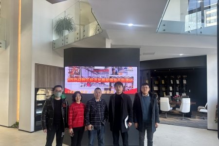 青島開發(fā)區(qū)經(jīng)濟(jì)發(fā)展部領(lǐng)導(dǎo)來我司調(diào)研